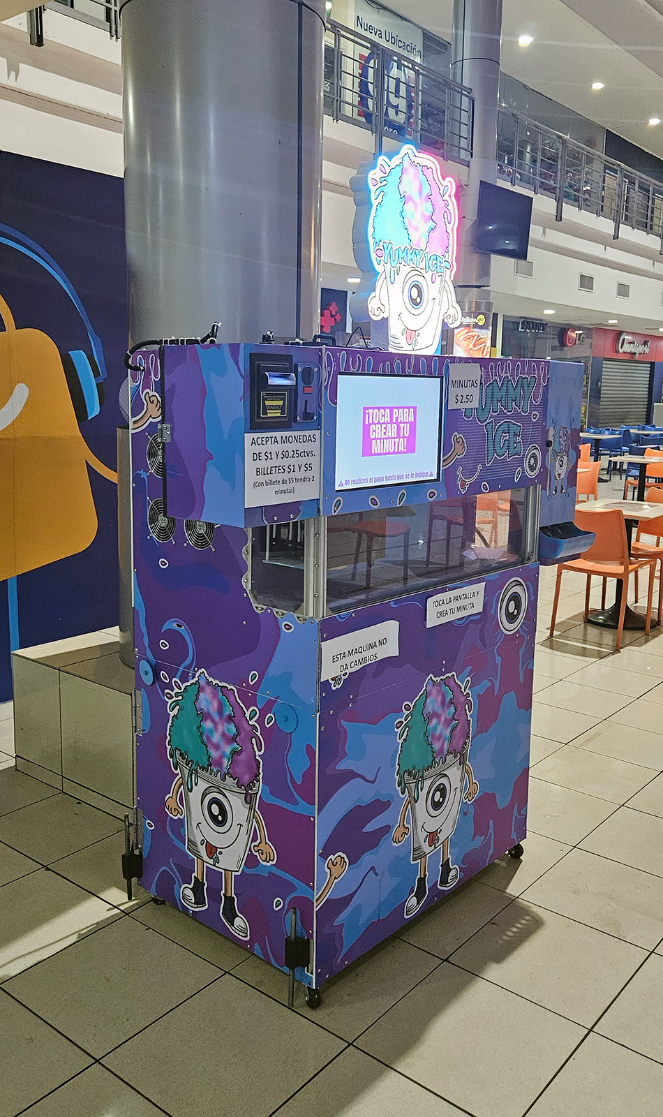 Yummy Ice machine operating in a mall